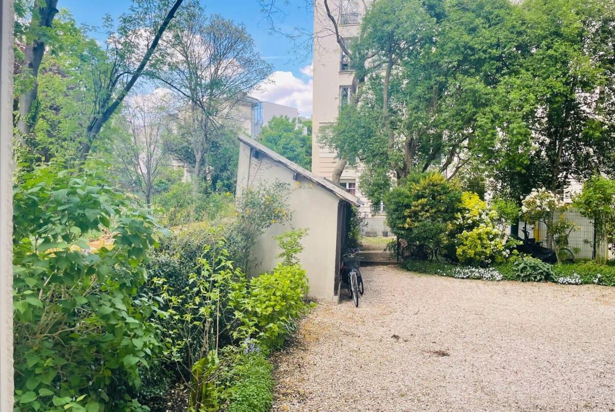 Appartement Beautiful 1 Bedroom Next To Roland *